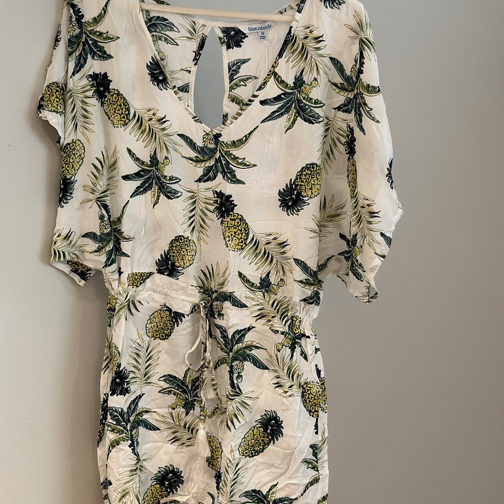 Brand New with Tags Blue Island Pineapple Print Beach Coverup